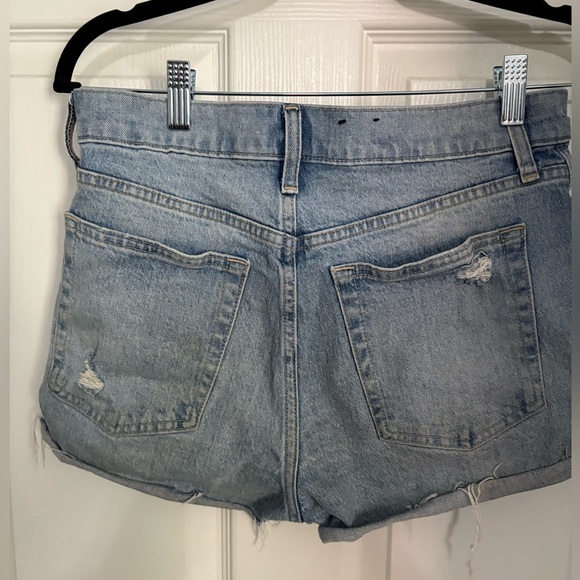 * Gap High Rise Cutoffs * - Picture 2 of 3